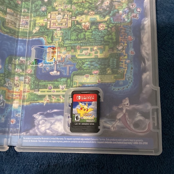 Pokémon let’s go pickachu - Picture 2 of 2